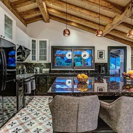Chalet Rock And Roll Chalet *